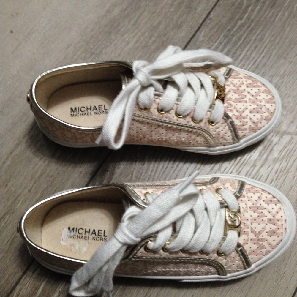 Girls Michael Kors size 12.5 shoe!